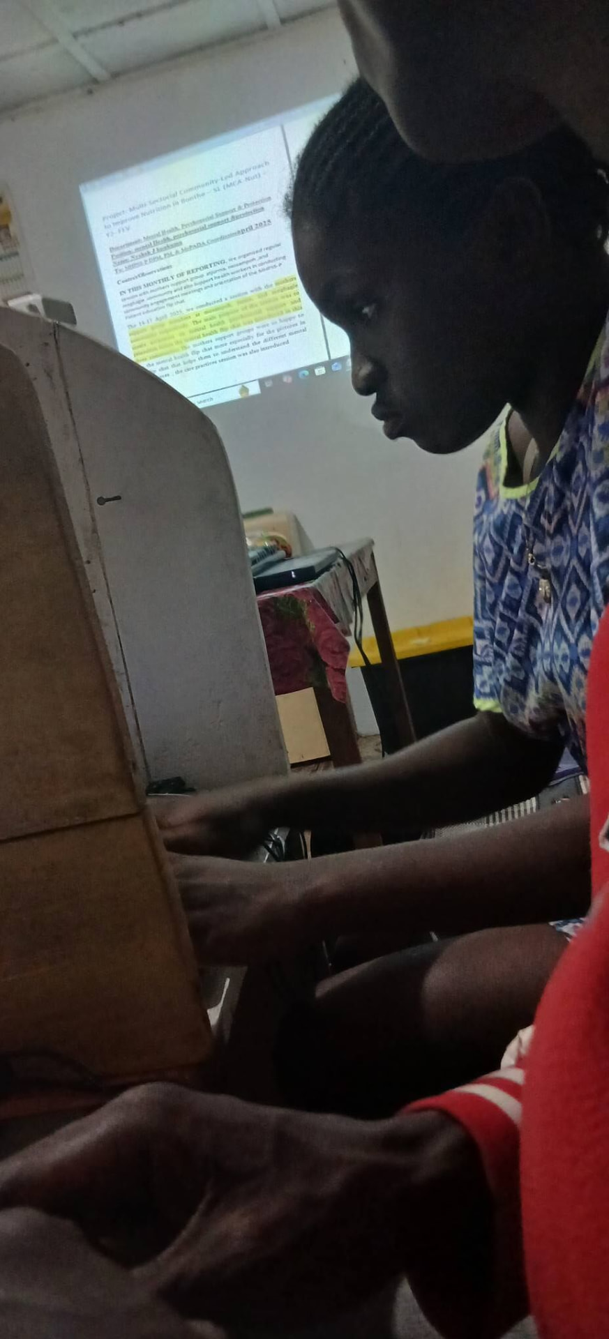 A learner concentrating during an individual computer exercise